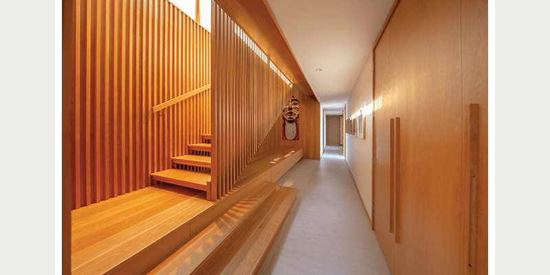 AL708-wood-and-glass-abode