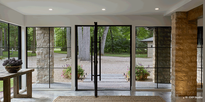 divided lites complements the Kolbe Ultra Series windows and doors throughout the house