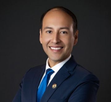 raul-reyes-photo-360x330