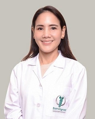 Dr. Cindy Chamrernnusit|Bumrungrad International Hospital