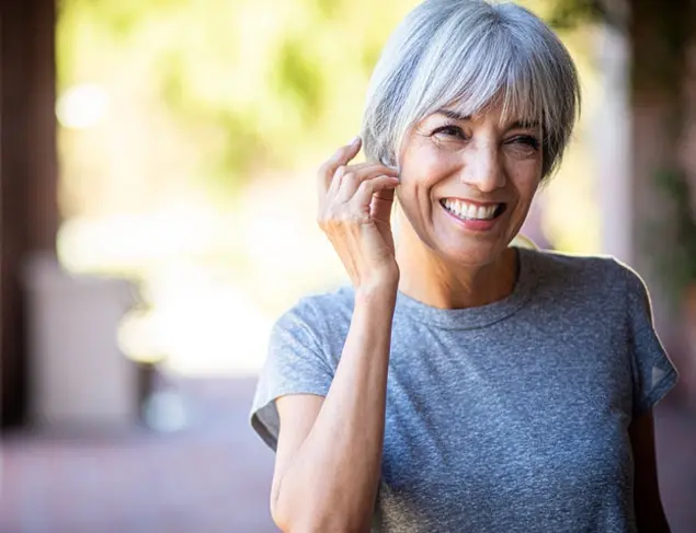 How to transition to grey hair gracefully