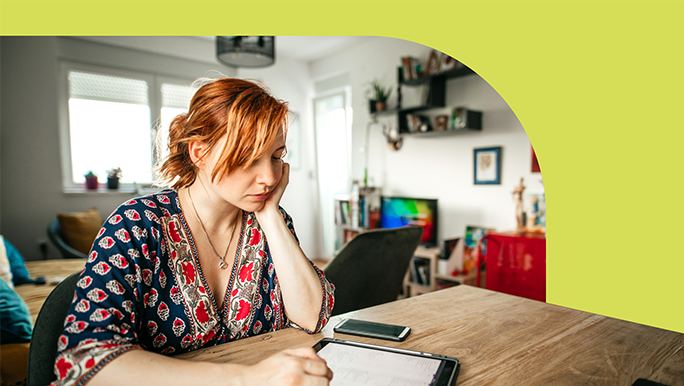 Young mum working out a monthly plan
