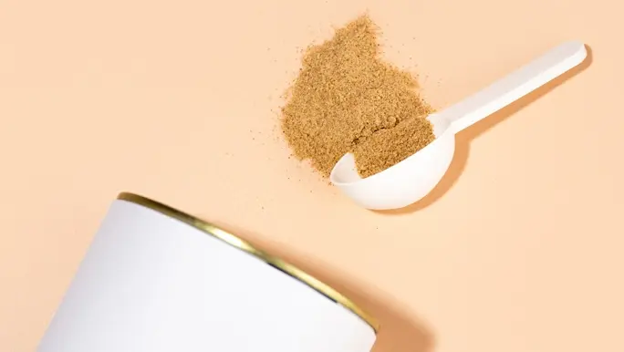 A scope of guar gum powder