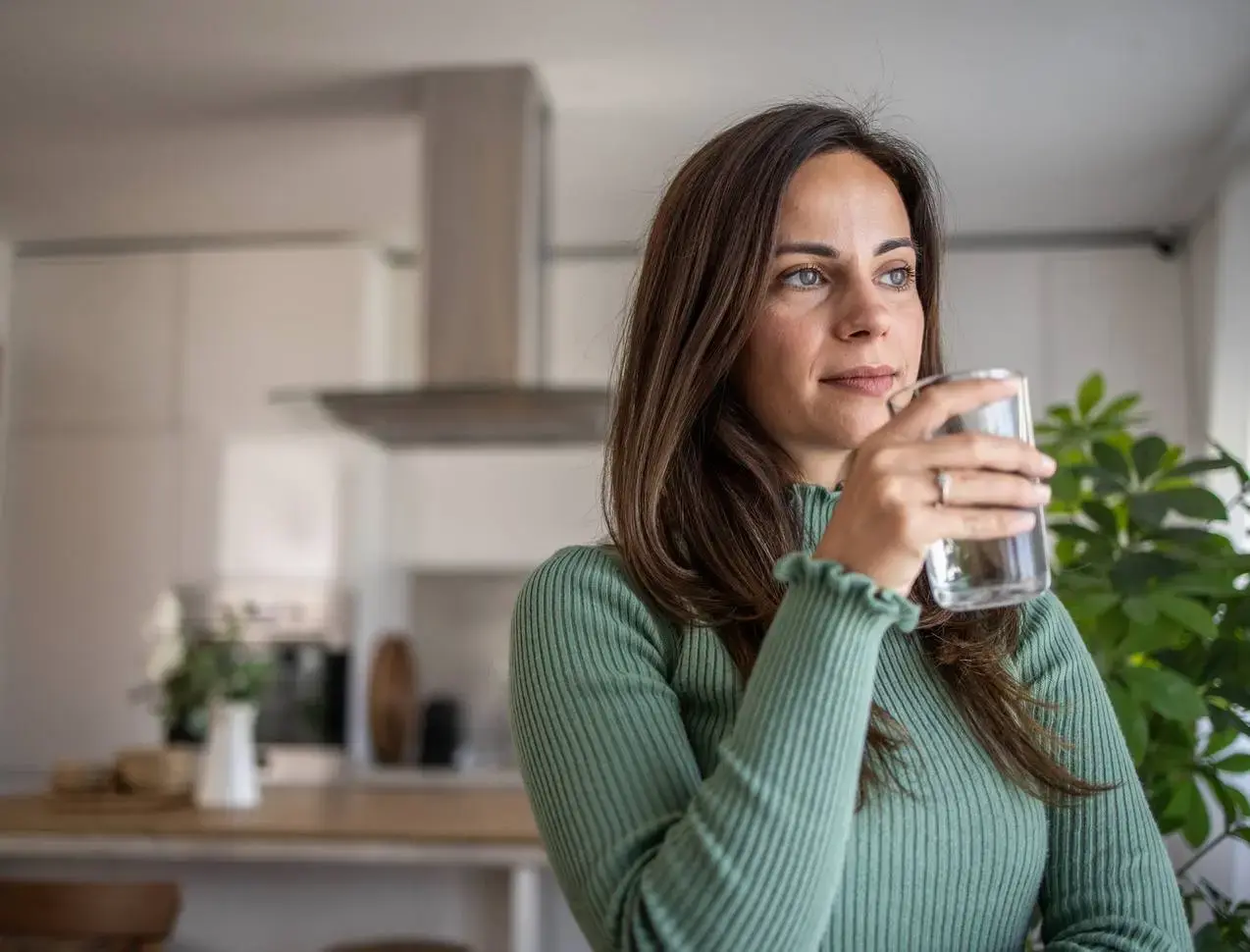 10 signs of dehydration & how to stay hydrated