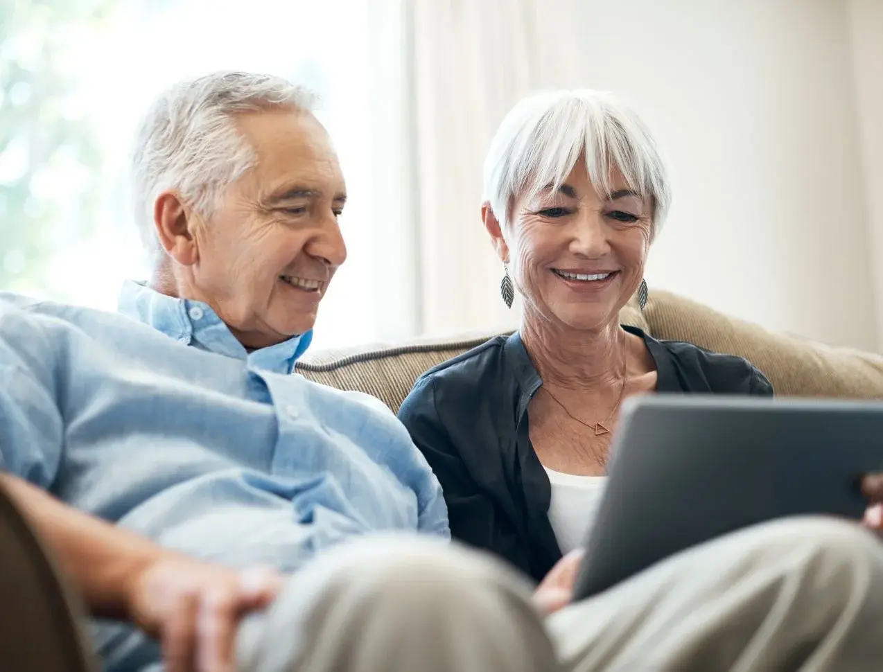 Does technology help or hurt our relationships? Here's what to know
