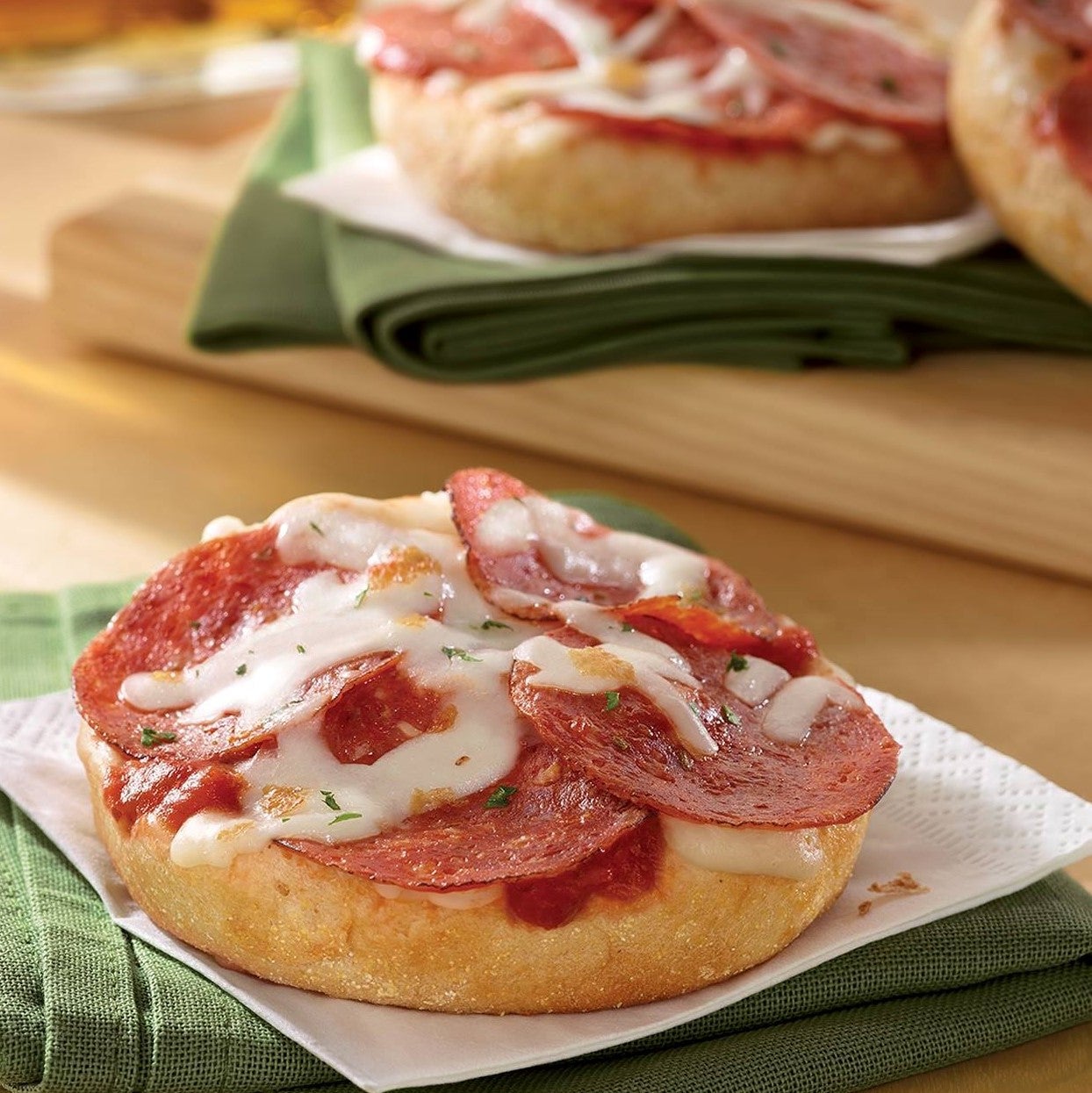 English Muffin Pepperoni Pizzas | Armour Meats
