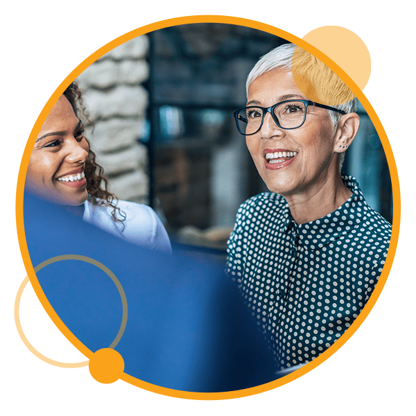 deux femmes souriantes à propos de leur abonnement DDI MultiLevel ?fm=webp&q=65