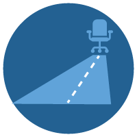 Illustration eines Bürostuhls weit unten auf einer Straße, die die Distanz und Trennung zwischen Führungskräften zeigt, die aus der Ferne oder in verschiedenen Teilen der Welt arbeiten.