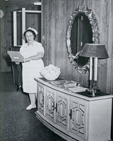Nurse rounding in new hospital rooms.