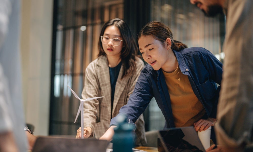 Companies should focus on building relational contracts with stakeholders who can most powerfully influence the firm’s stated objectives.jpg