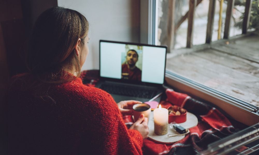 The primary danger of AI-enabled romance scams lies in their ability to automate thousands of conversations.jpg