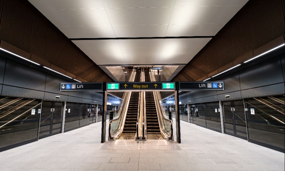 Escalators need decals or lines that demarcate sides for each way of travel.jpeg