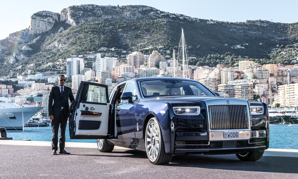 since rich people have a lower marginal propensity to consume than poorer people, they're more likely to spend an extra dollar on investment than on stuff-min.jpg