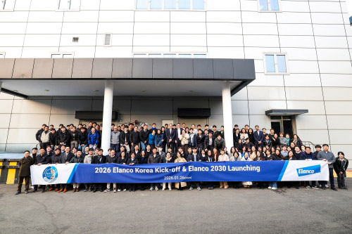 Last January, Elanco CEO Jeffrey Simmons visited Korea and took a ...