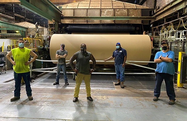 Employees at Palatka mill 