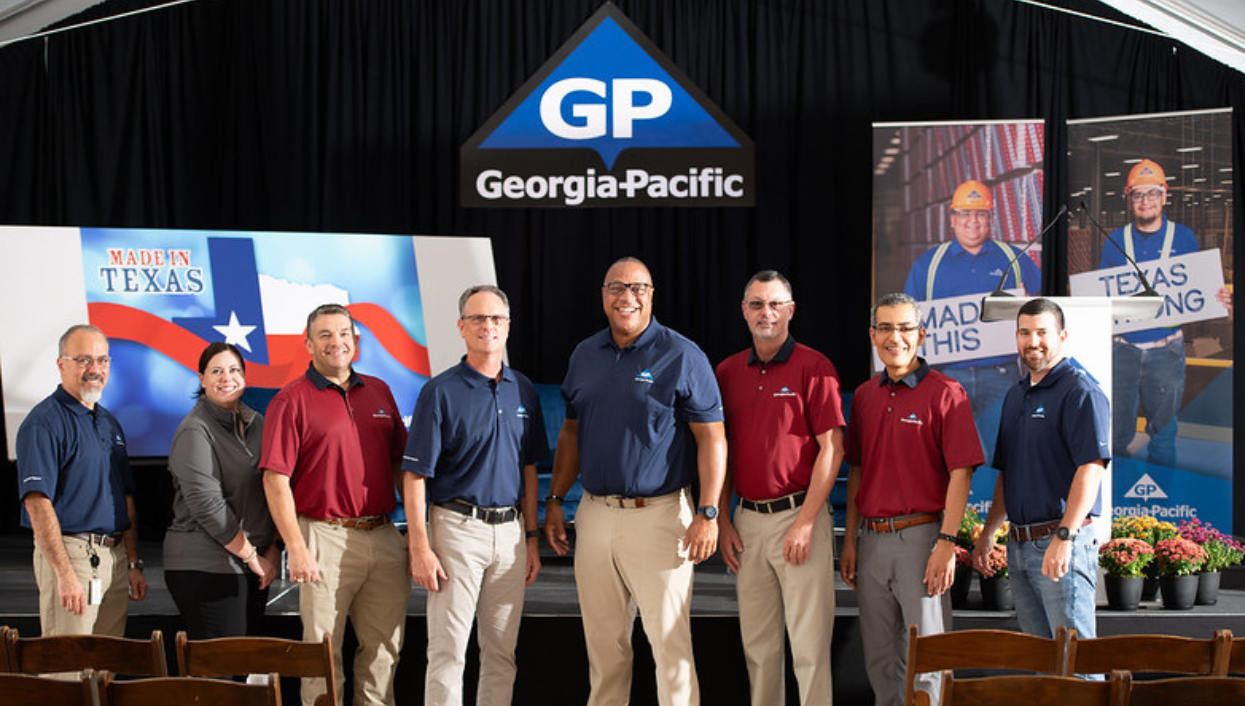 Pictured from left to right: Carmine Perri, Vice President of Operations, Brittany Burns, Senior Director of Marketing, Will Hatfield, Sweetwater Complex Plant Manager, Andy Konieczka, Executive Vice President for Building Products, David Neal, President for Gypsum, Brad Bowman, Sweetwater Complex Plant Manager, Jose Casanova, Regional Manager for Gypsum, Jacob McBride, Vice President of Operations, Georgia-Pacific.
