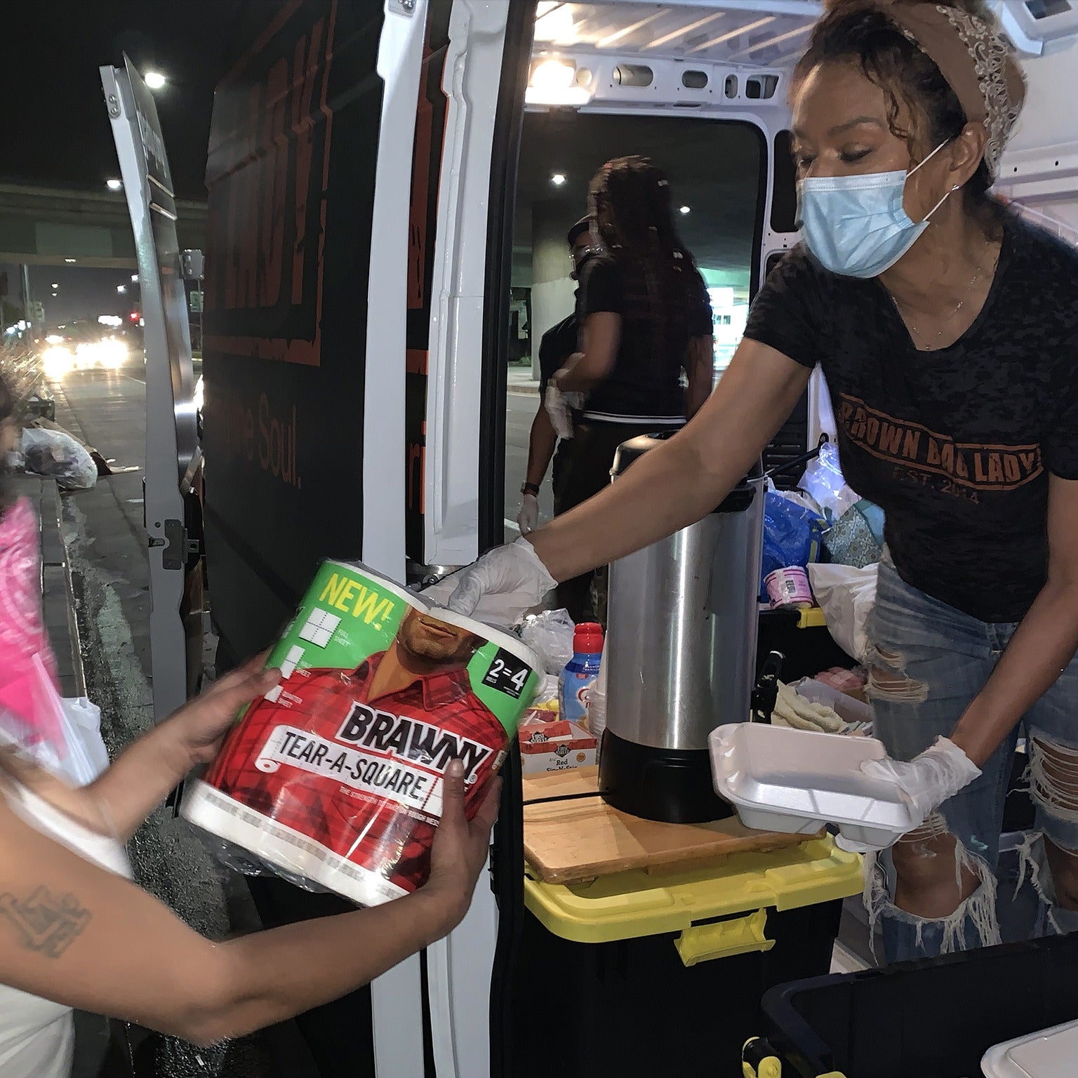  Jacqueline Norvell&nbsp;cooks meals for the homeless on Skid Row in California. 