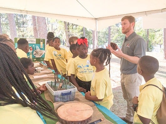 2019-11-georgia-pacific-shares-environmental-commitment-with-next-generation