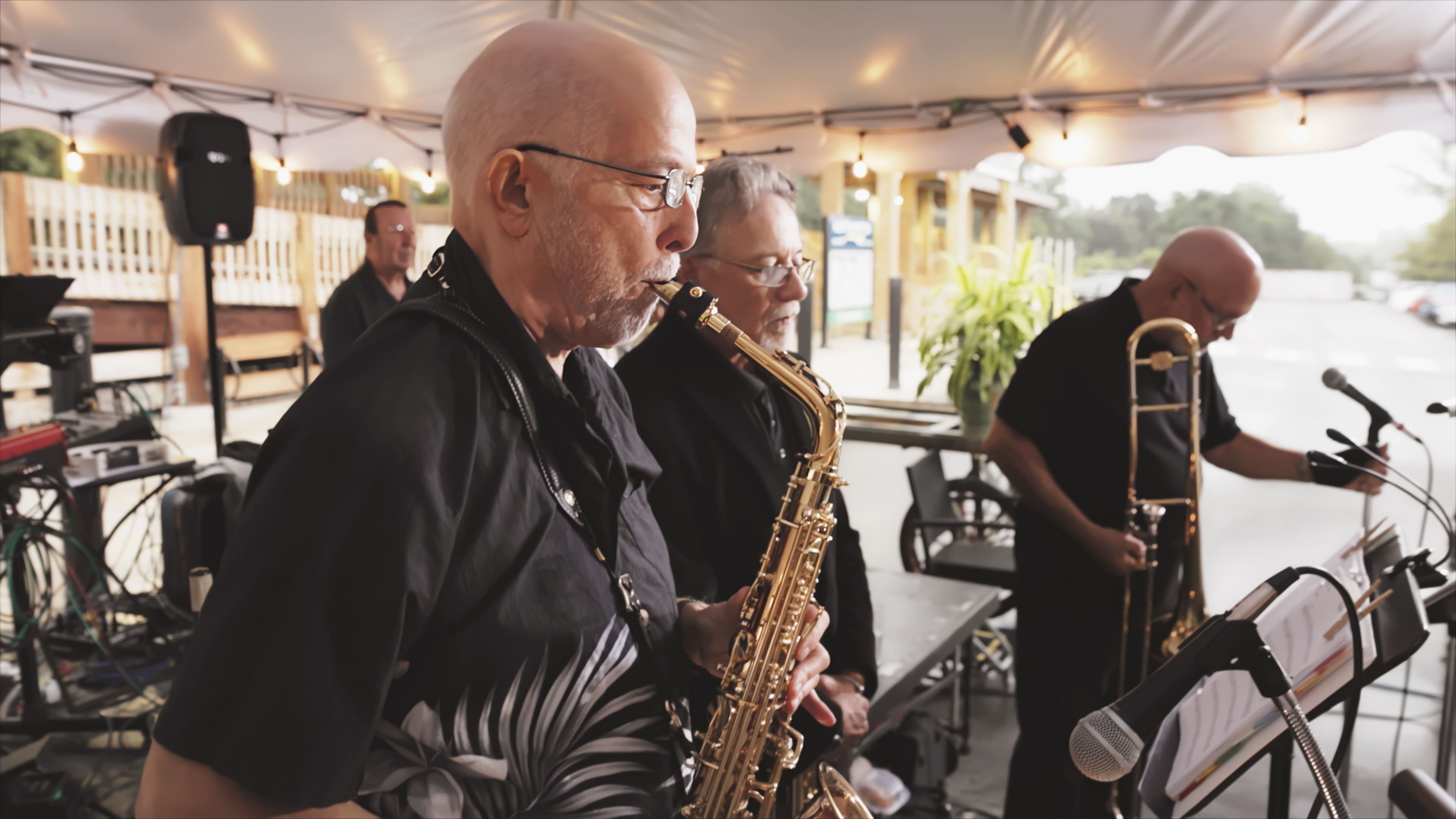 TTVR patient Ed playing saxophone