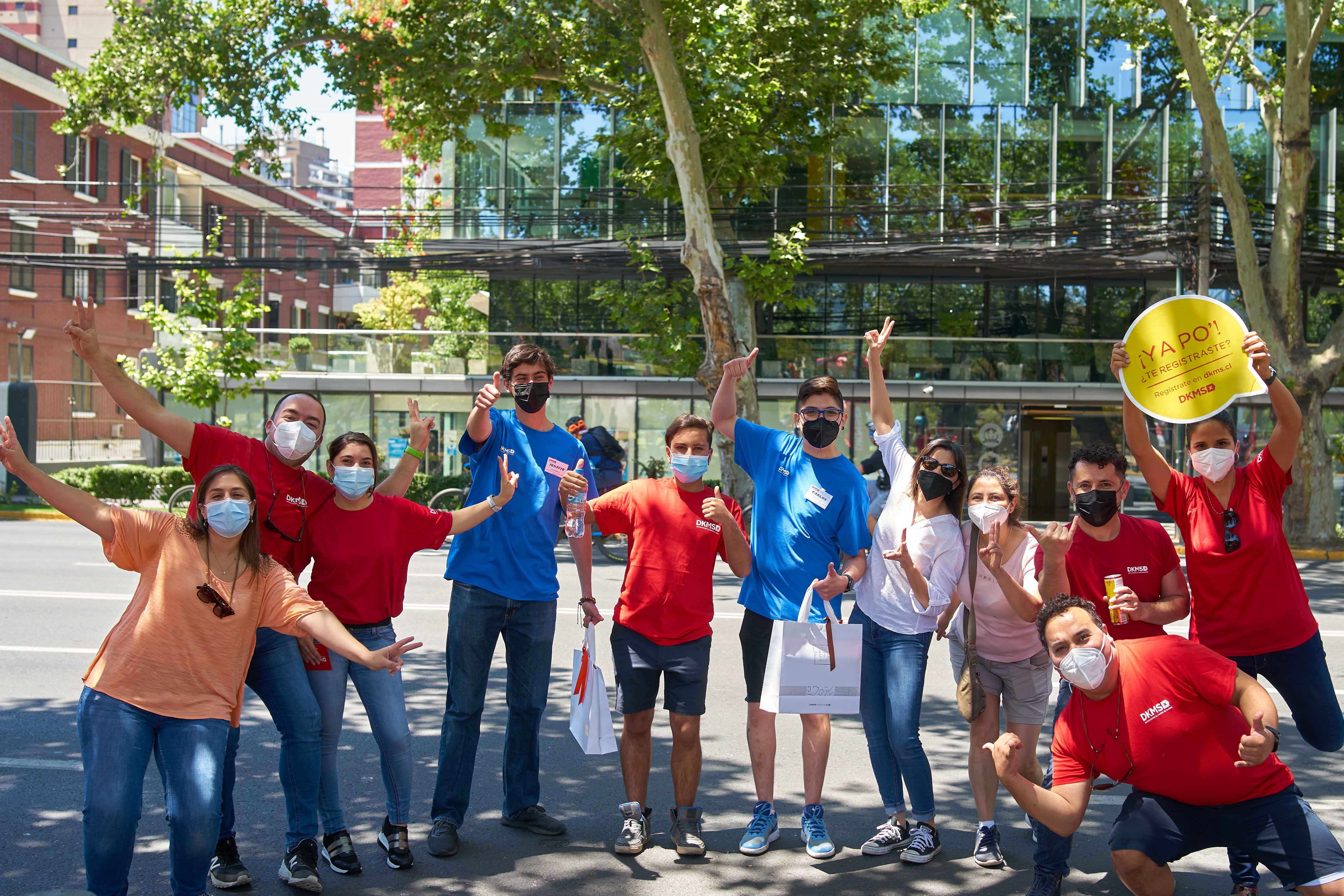 100 mil donantes DKMS equipo