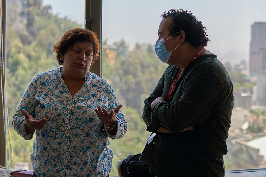 Lorena Hernández, mamá Catalina Maldonado, junto a equipo DKMS