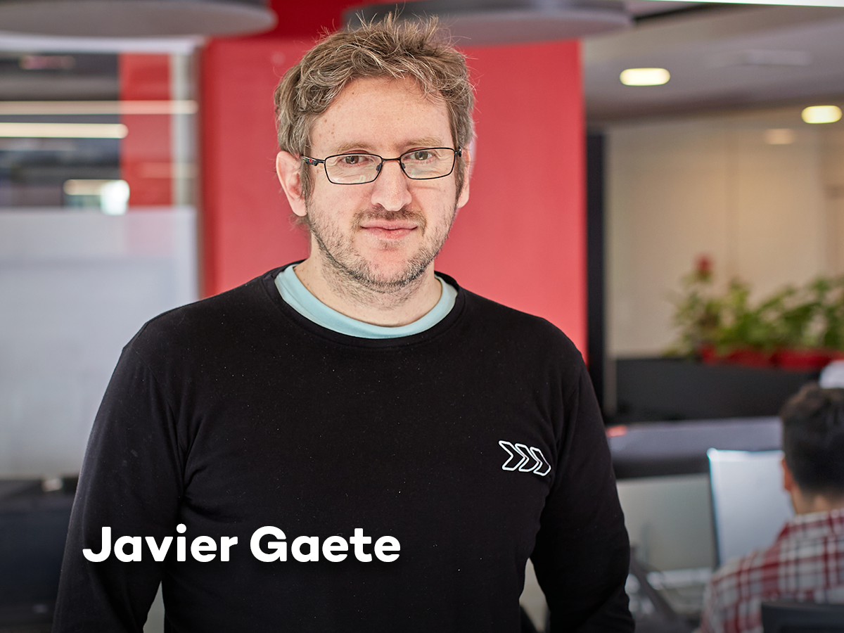 Javier Gaete, Encargado de Gestión de Datos