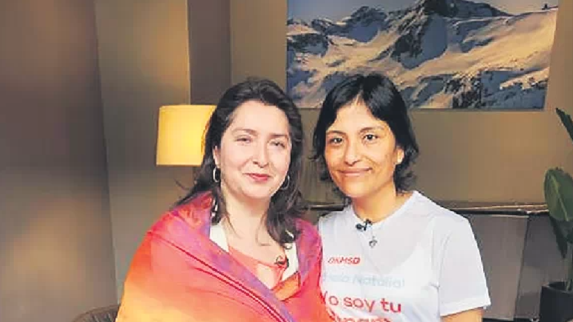 Natalia Torres, paciente de mielodisplasia, y Paola Pérez, donante de células madre sanguíneas DKMS 