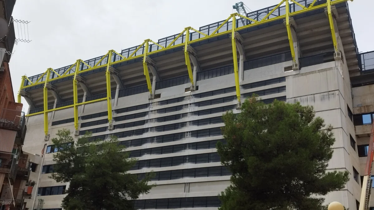 La couverture du stade du Football Club, Villarreal