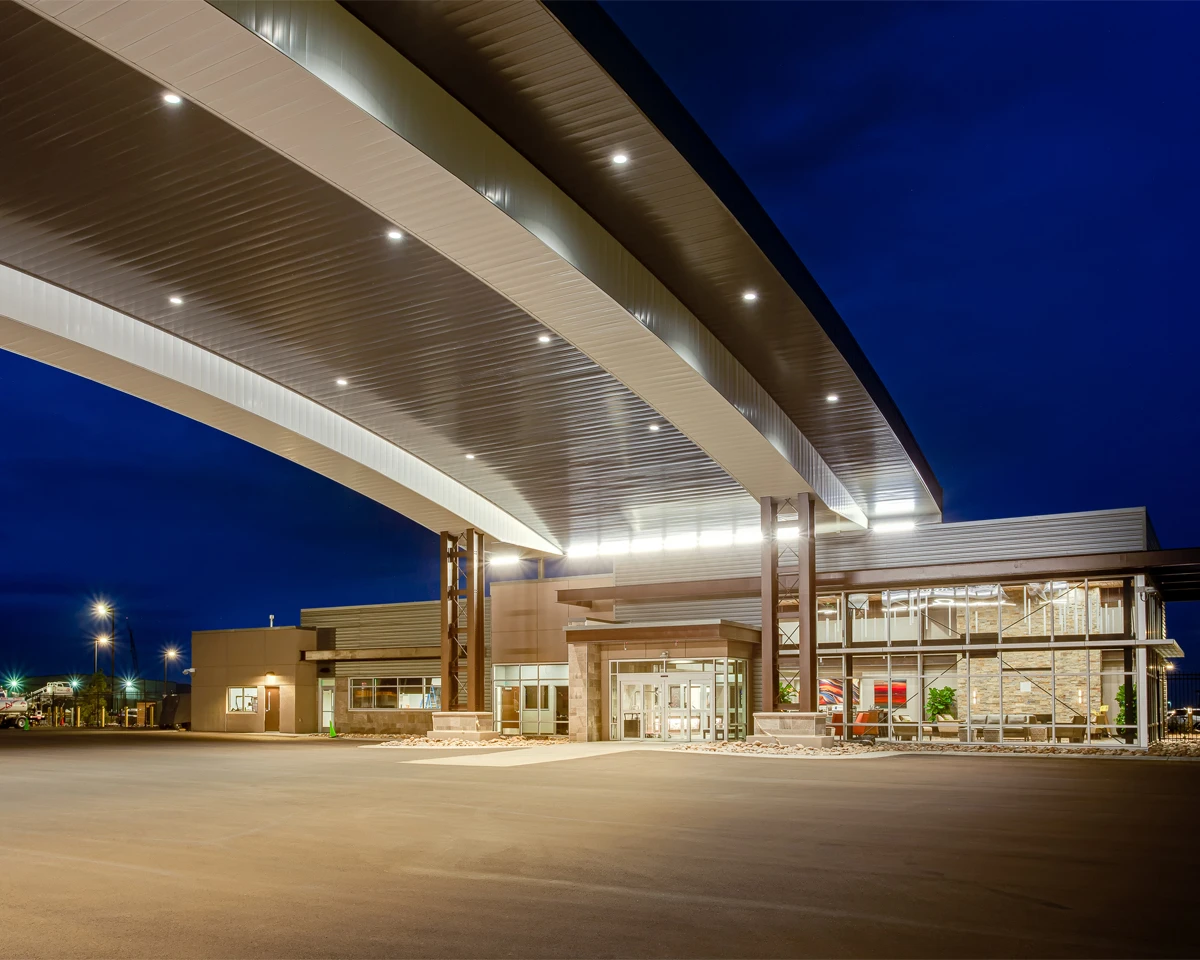 Rocky Mountain Metropolitan Airport sürüş geçiş gölgeliği