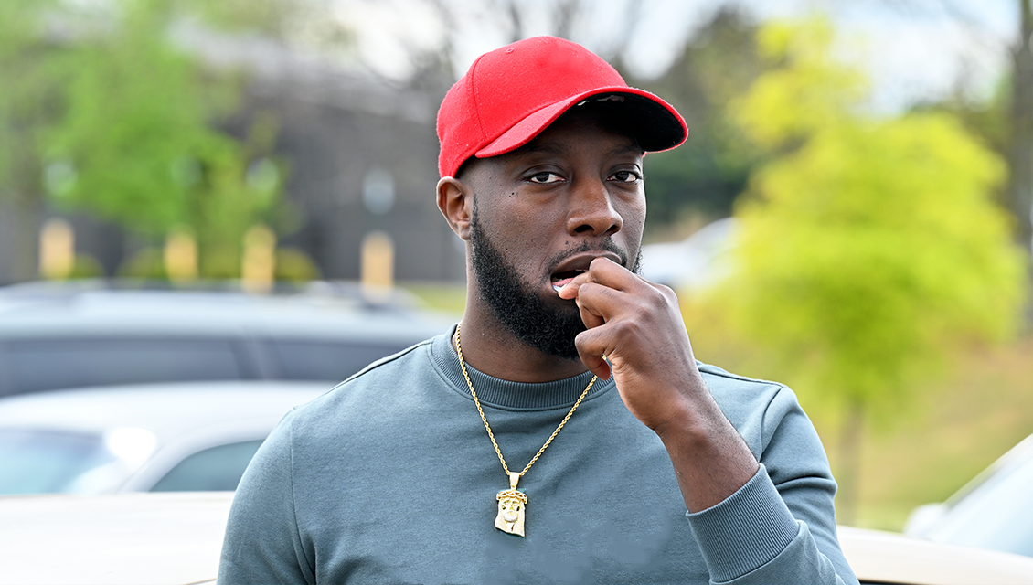 DKMS swabbing cheeks