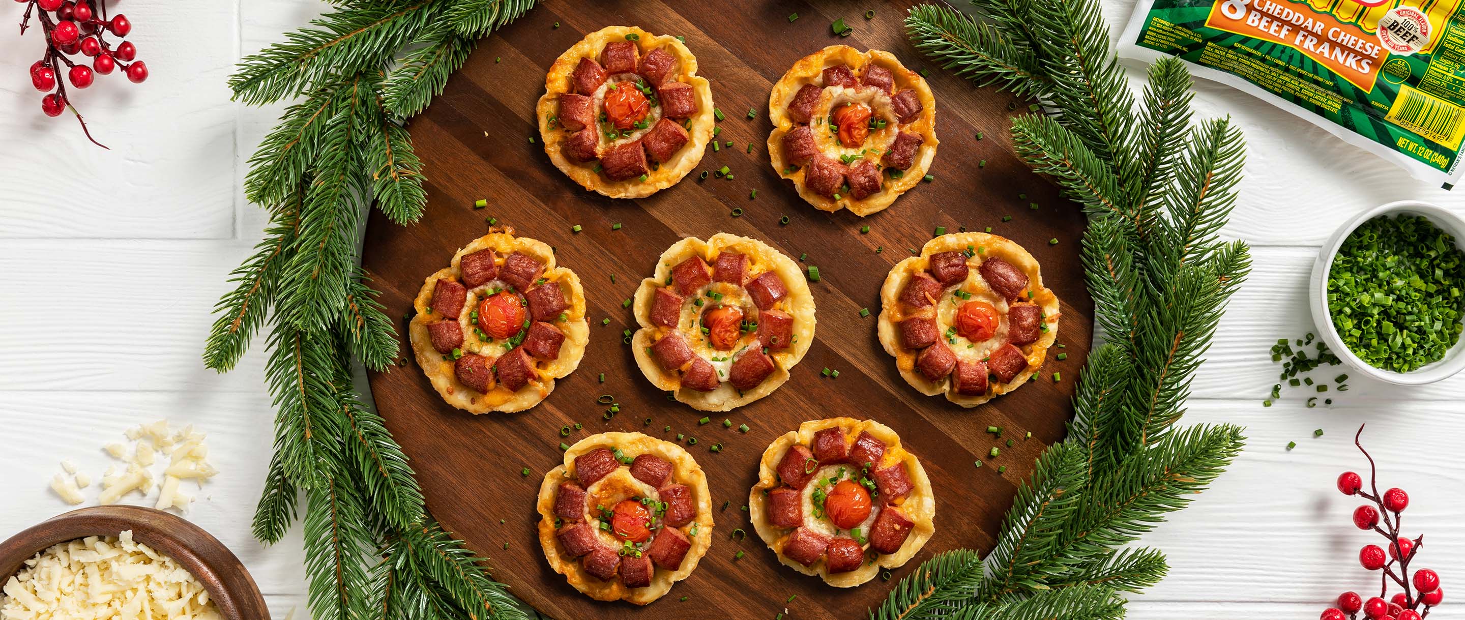 Cheddar Dog Wreath Tartlets | Nathans