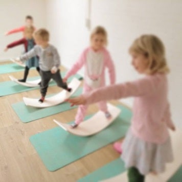 WobbelyogaHolistische Kinderyoga bij Yarlung in Zutphen, yarlung.nl
