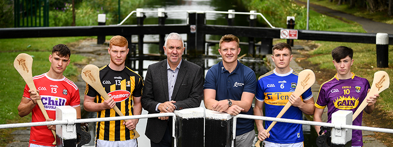 Hurlers at the grand canal