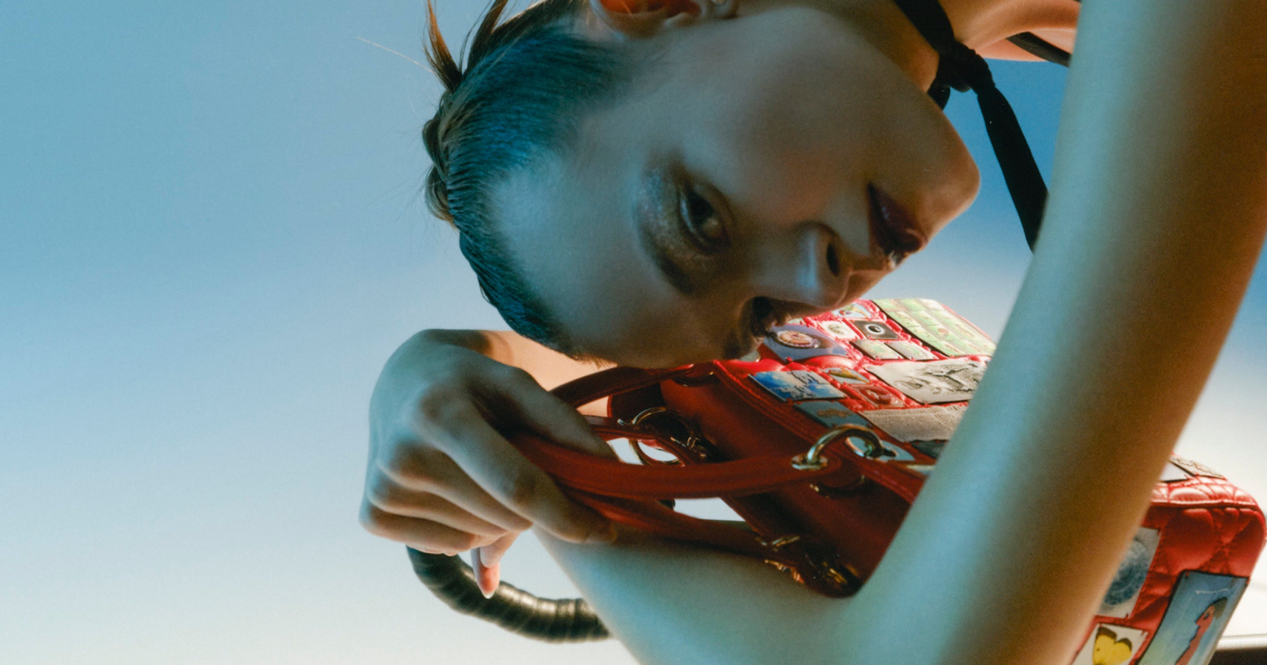 Malé tajemství, které má v kabelce každá Francouzka Vogue CS