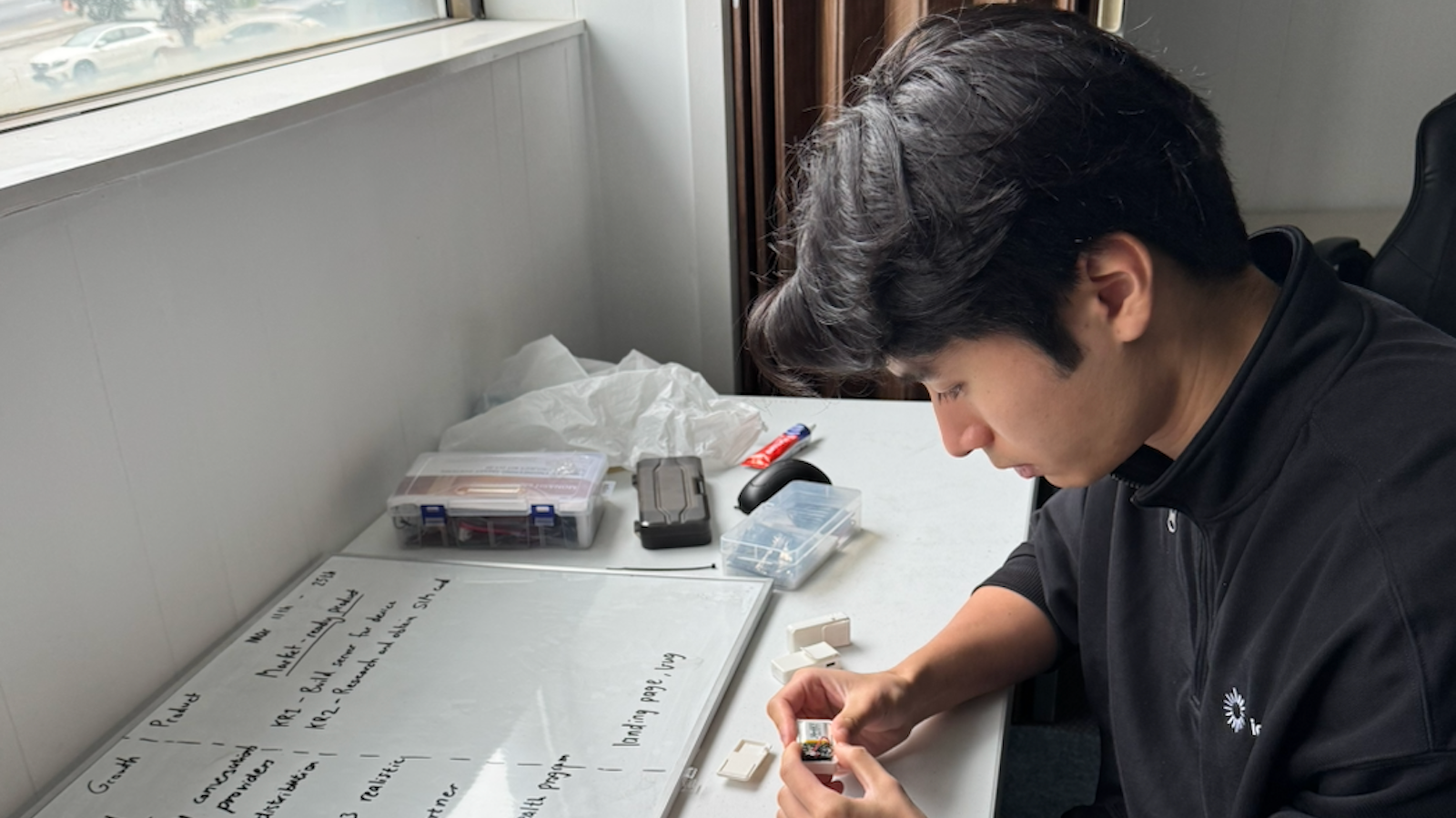 Picture of Andrew working on his Idiom project