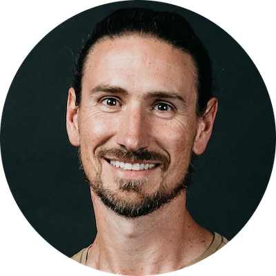 Andy headshot in circle