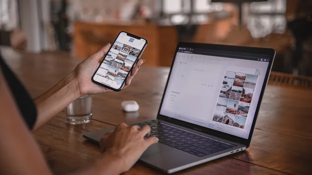Picture of a mobile phone and a laptop depicting A/B testing