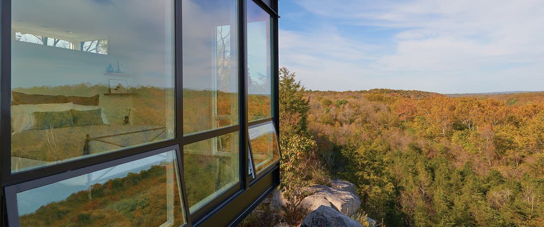 VistaLuxe WD LINE direct sets over awnings

Extruded aluminum clad exterior with fluoropolymer finish in Coal Black