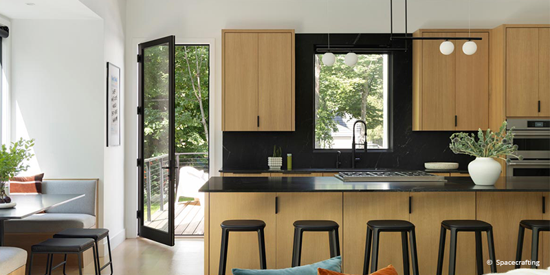 Forgent window in kitchen