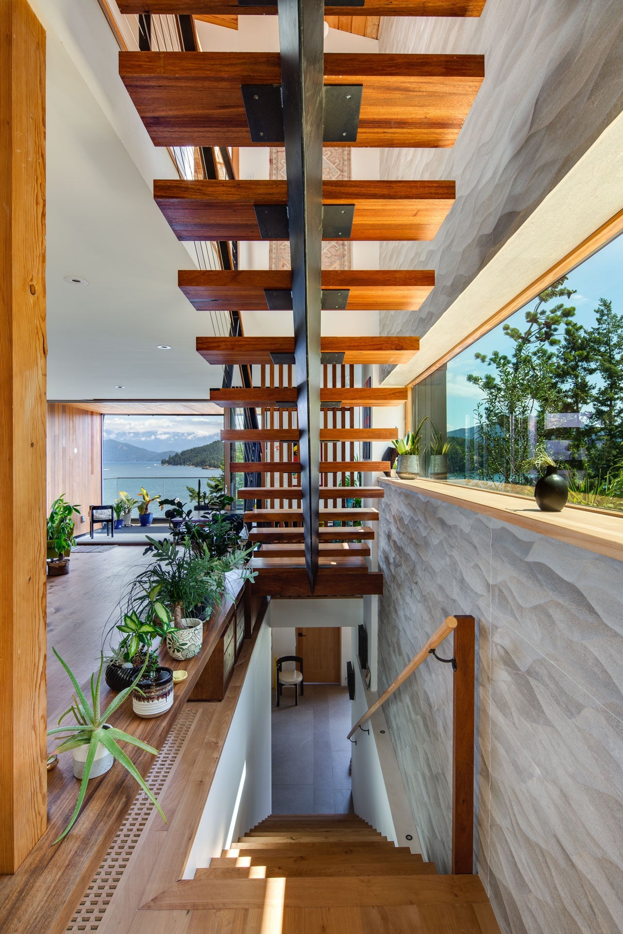 AN653 - Interior of contemporary home with Ultra Series windows and doors