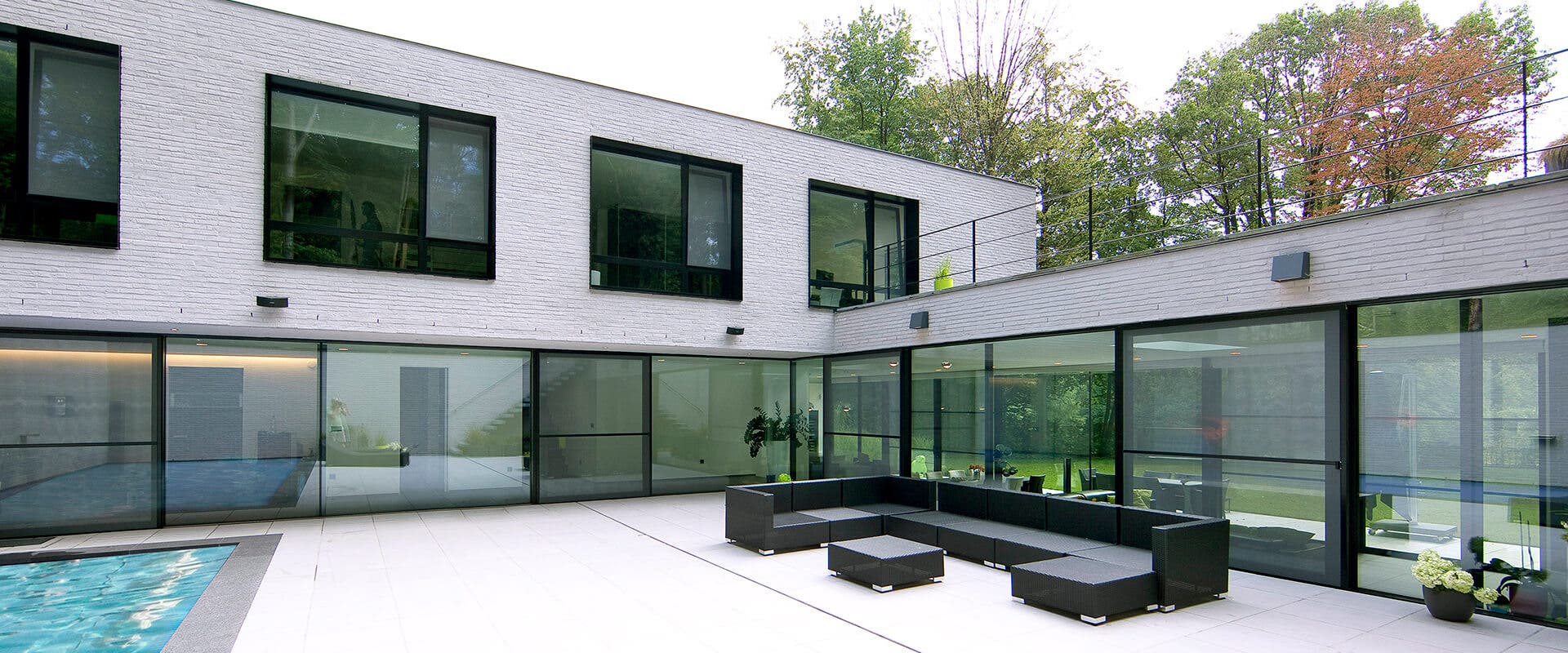 VistaLuxe-AL-Hifinity-TiltTurn-Private-House-Holsbeek3-1920x800-hero.jpg