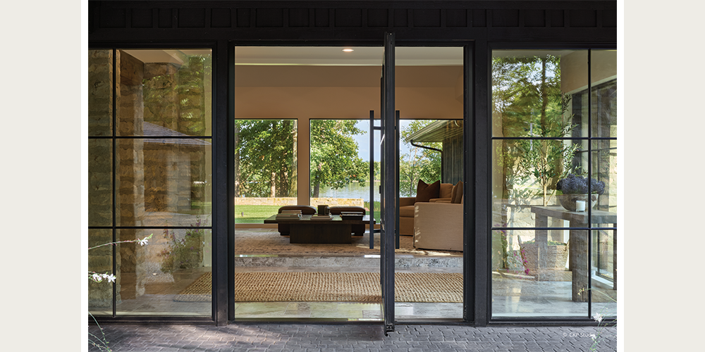 VistaLuxe AL LINE pivot door