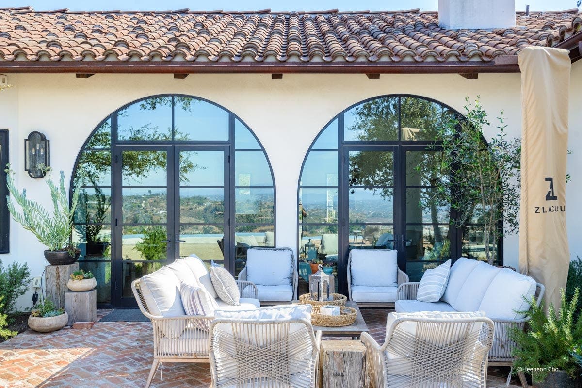 VistaLuxe WD LINE direct sets, geometric direct sets, and swing doors
