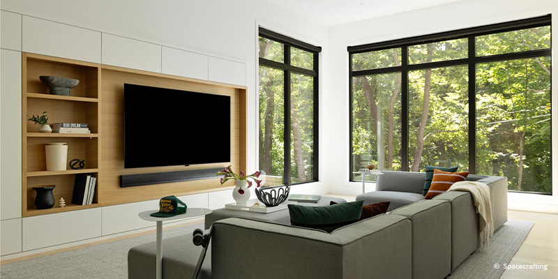 Forgent windows large with black film