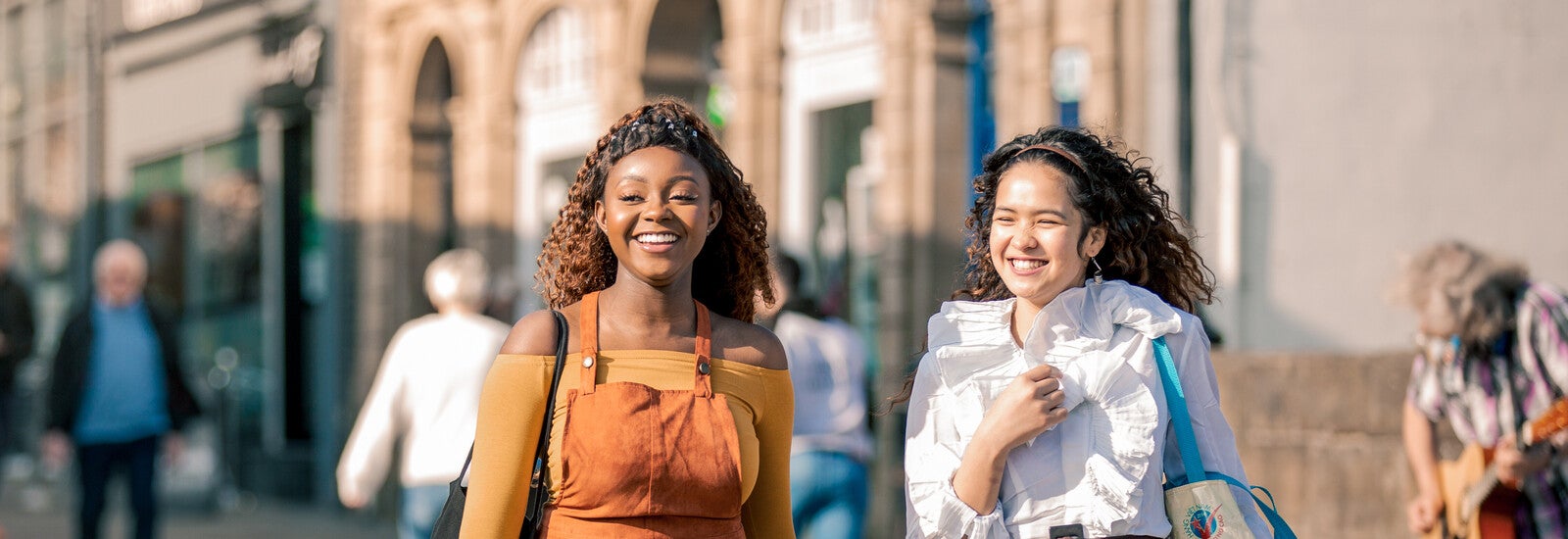 漫步杜伦的学生