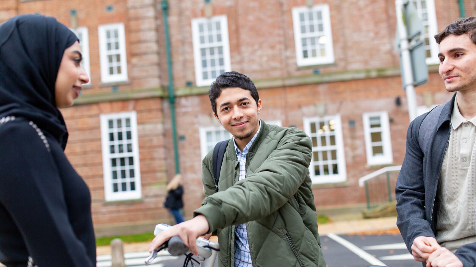 Pre-courses | Leeds Beckett University ISC