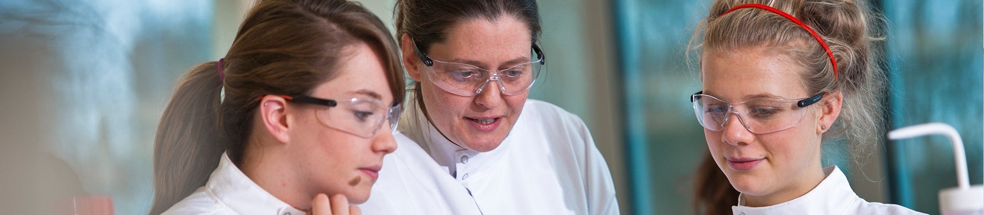 Science students in lab
