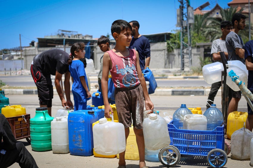Every day, nine-year-old Hajer walks a long distance to find drinking water for his family.