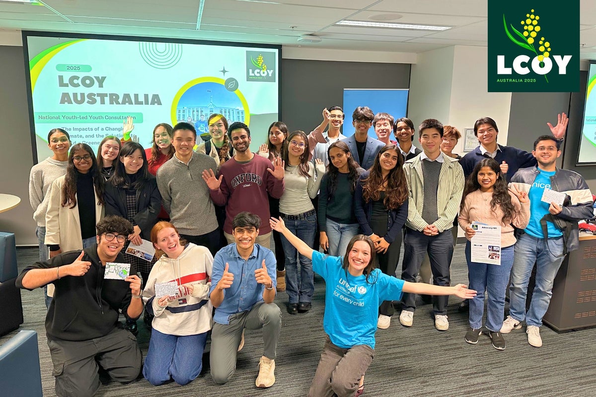 Young Ambassador Layla poses for a group photo with a group of young people at an LCOY in Sydney.