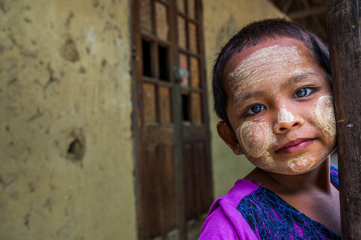 Zin Zin, an eight-year-old Grade 2 student, returns to school a few months after a devastating earthquake in Myanmar.